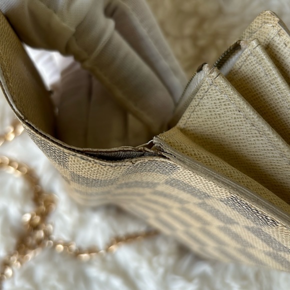 🤍🩶 Louis Vuitton Damier Azur Sarah Wallet - Picture 10 of 16